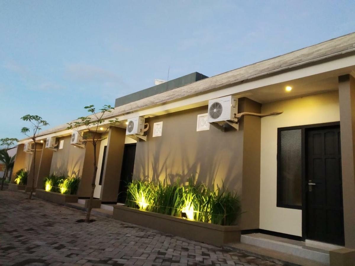 RedDoorz Syariah Plus near Banyuwangi Airport Bagian luar foto
