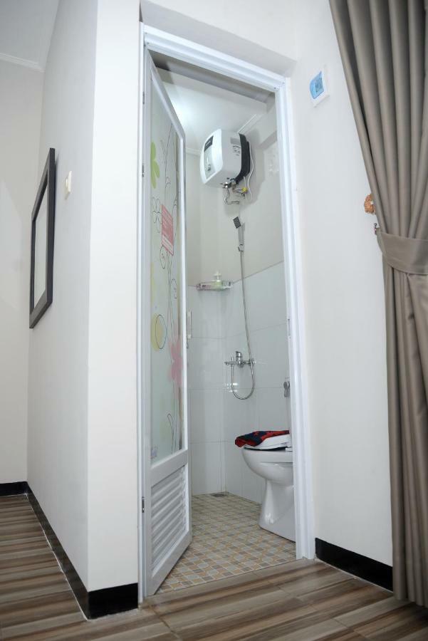 RedDoorz Syariah Plus near Banyuwangi Airport Bagian luar foto