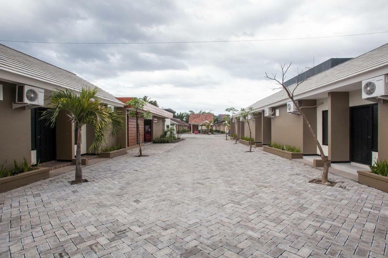 RedDoorz Syariah Plus near Banyuwangi Airport Bagian luar foto